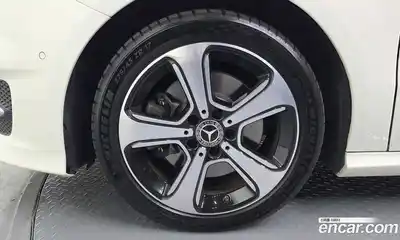 Mercedes-Benz B-Class 2018 2.0 гидро в Москве № 1322253, миниатюра 5