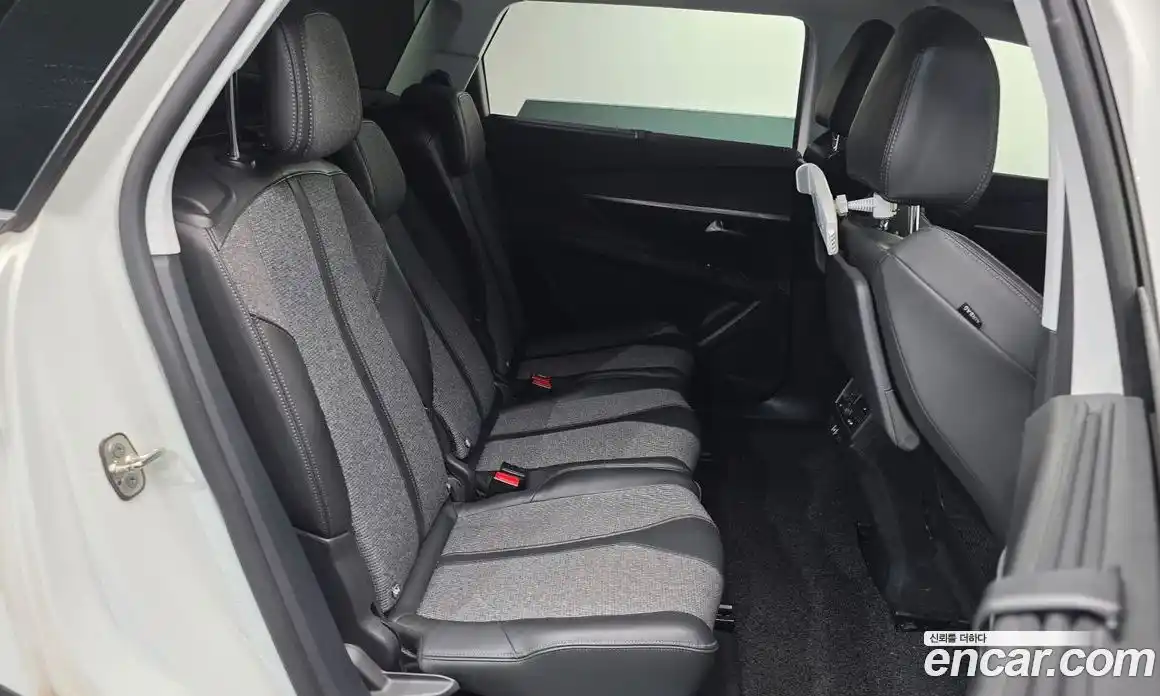Peugeot 5008 2018 1.6 гидро в Москве, фото 17