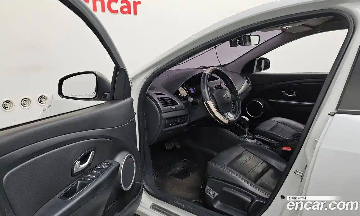 Renault SM3 2017 1.6 гидро в Москве № 1346670, фото 12