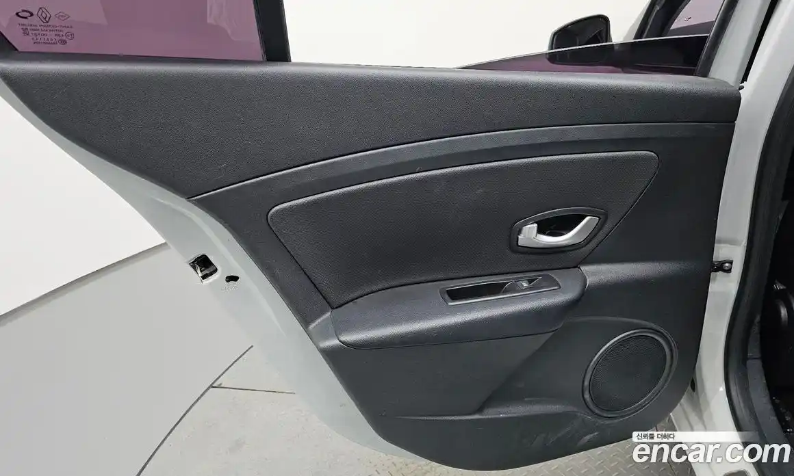 Renault SM3 2017 1.6 гидро в Москве № 1346670, фото 14