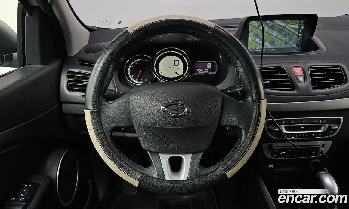 Renault SM3 2017 1.6 гидро в Москве № 1346670, фото 18