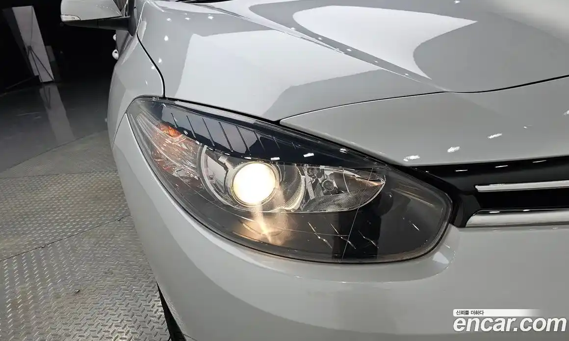 Renault SM3 2017 1.6 гидро в Москве № 1346670, фото 7