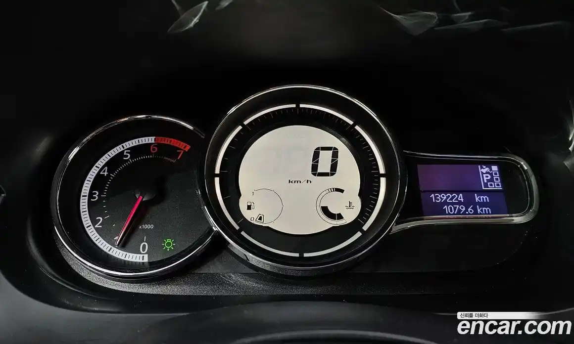 Renault SM3 2017 1.6 гидро в Москве № 1346670, фото 10