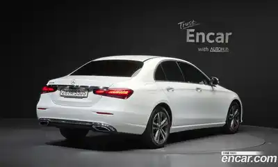 Mercedes-Benz E-Class 2022 2.0 гидро в Москве № 1348006, миниатюра 2