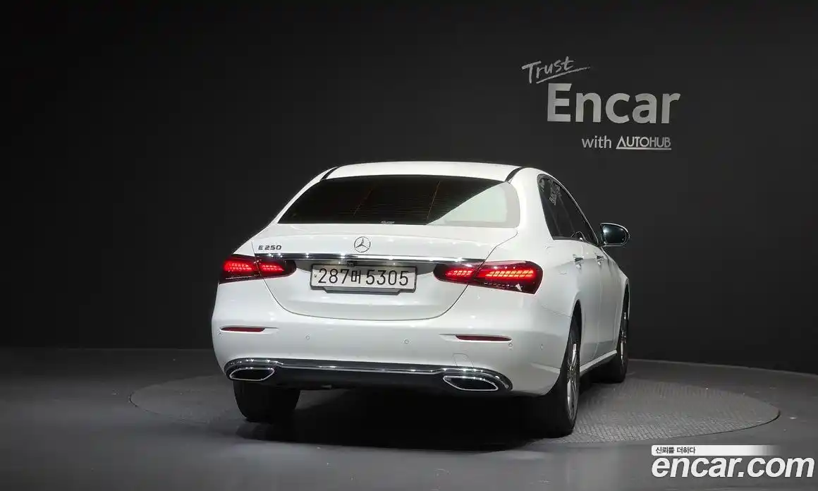 Mercedes-Benz E-Class 2022 2.0 гидро в Москве № 1348006, фото 4