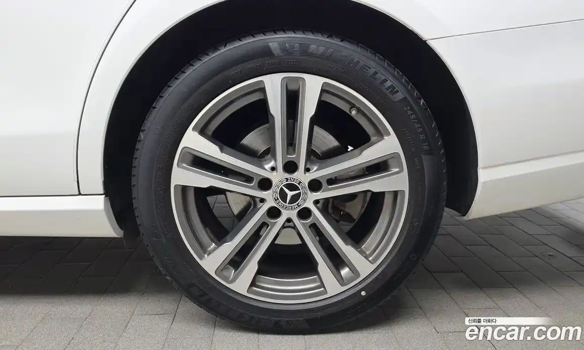 Mercedes-Benz E-Class 2022 2.0 гидро в Москве № 1348006, фото 7