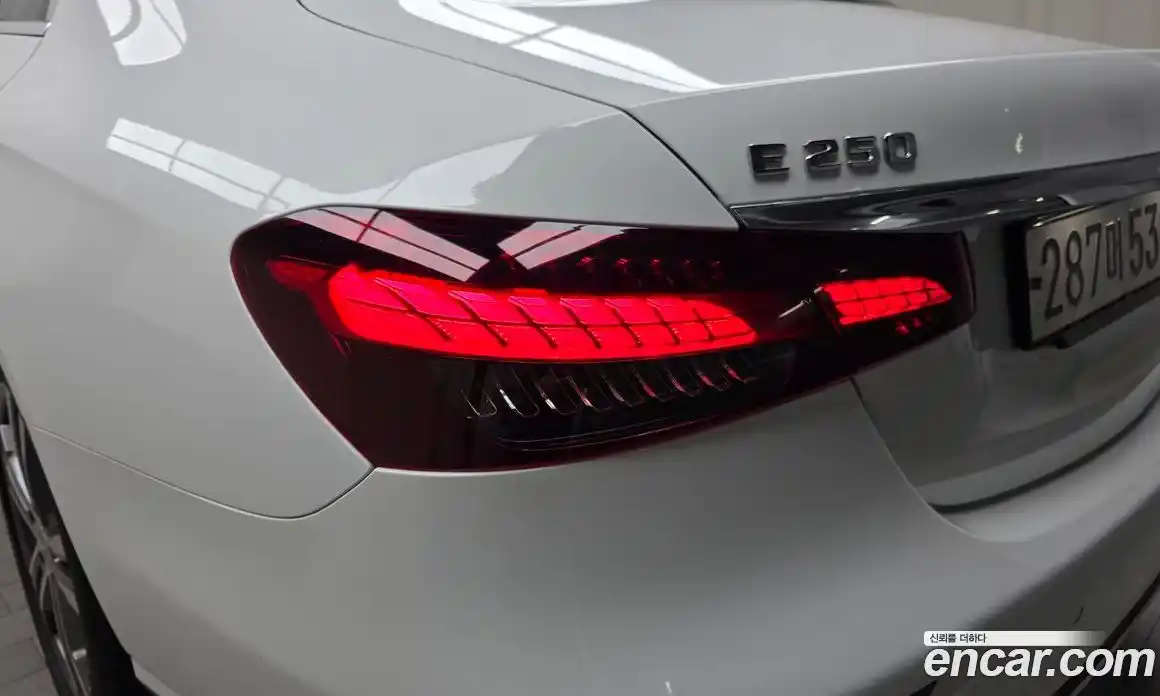 Mercedes-Benz E-Class 2022 2.0 гидро в Москве № 1348006, фото 9