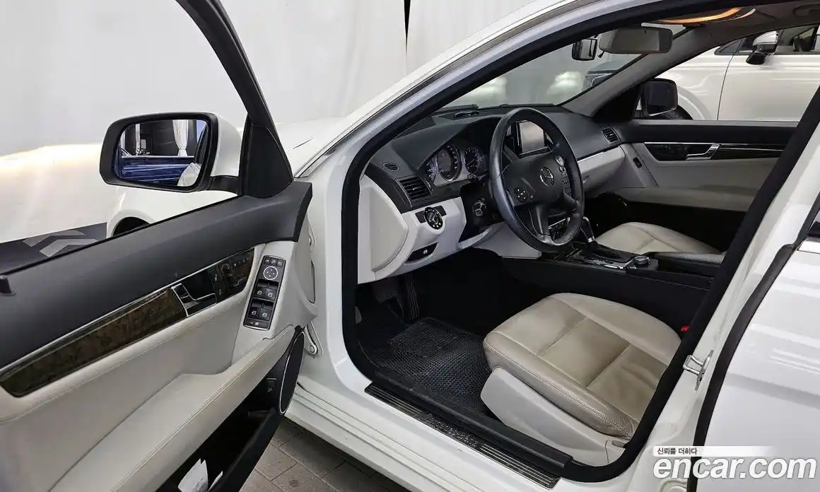 Mercedes-Benz C-Class 2008 1.8 гидро в Москве № 1348199, фото 12