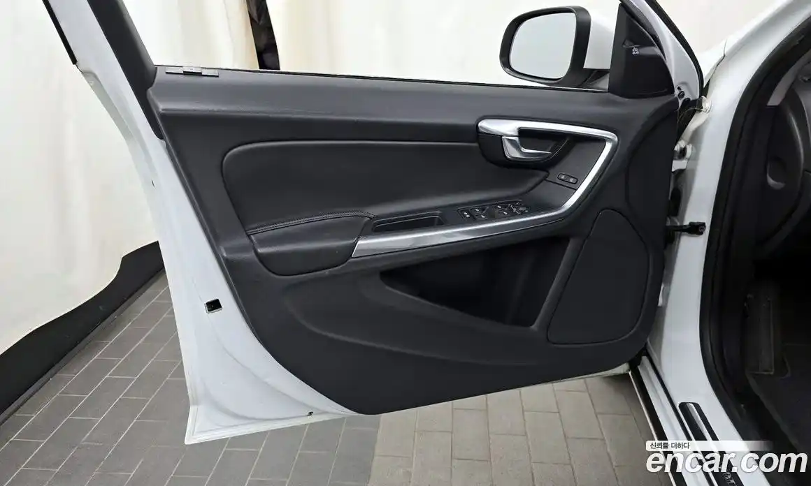 Volvo S60 2017 2.0 гидро в Москве № 1348847, фото 14