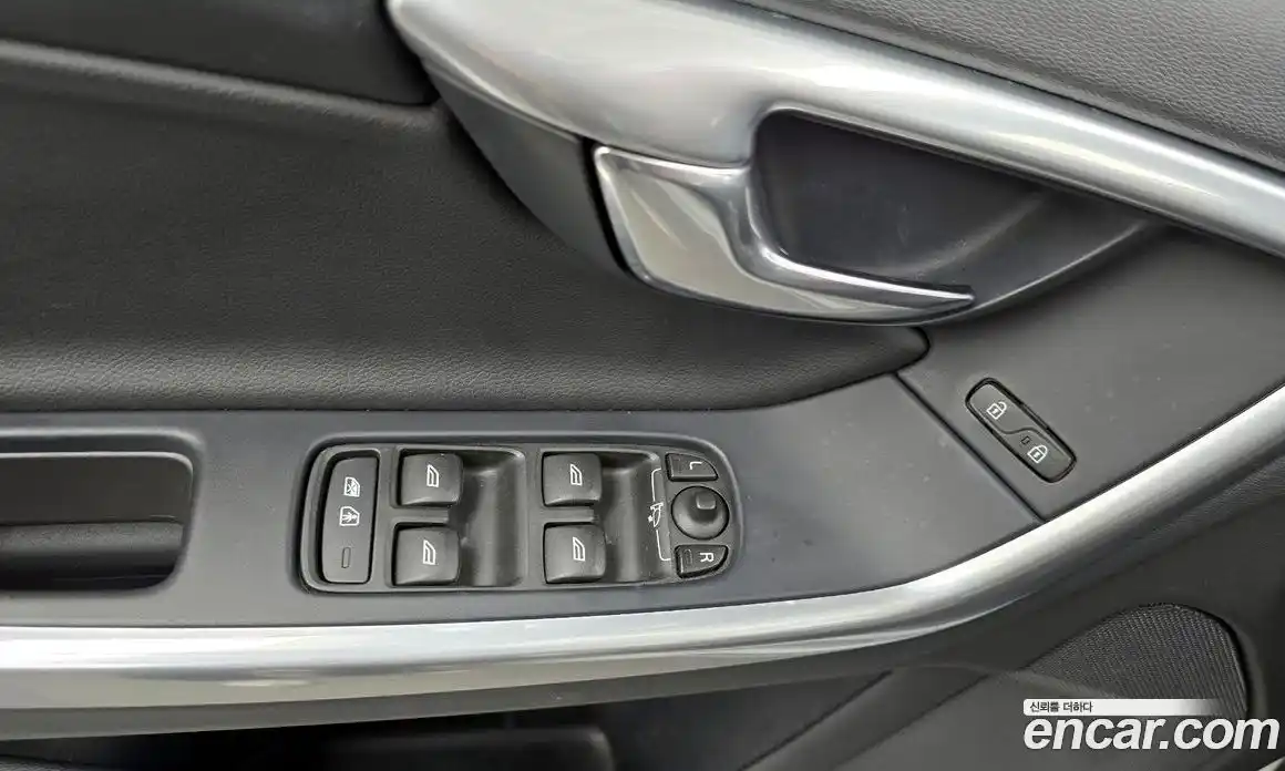 Volvo S60 2017 2.0 гидро в Москве № 1348847, фото 31