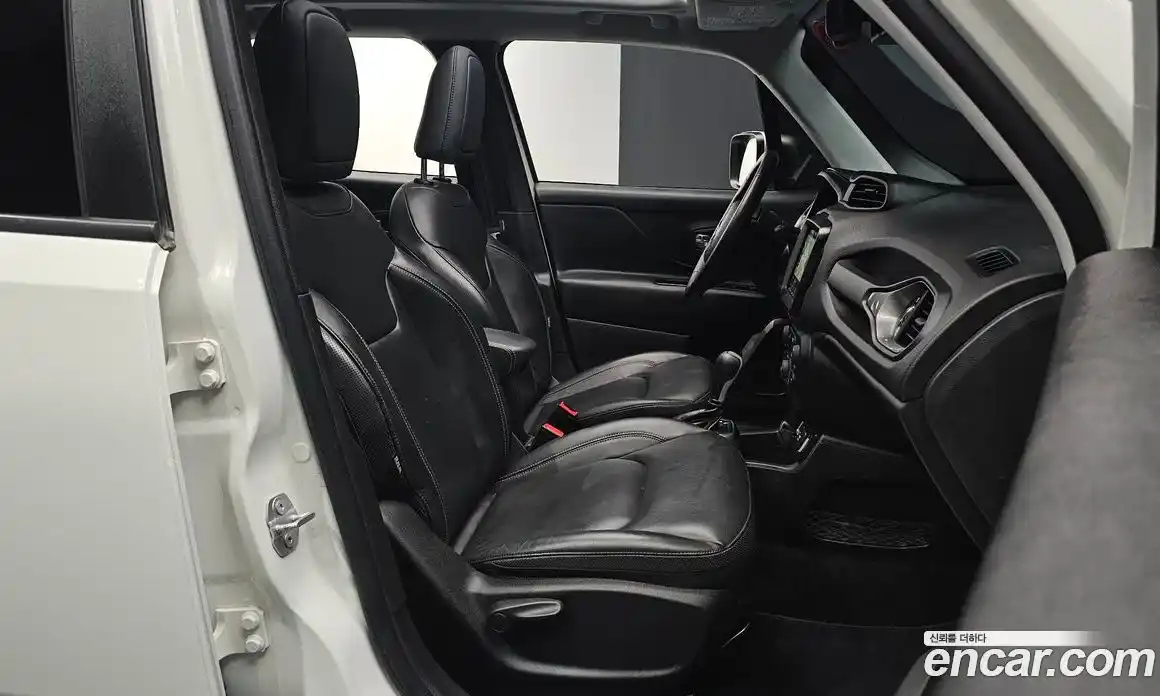 Jeep Renegade 2022 1.3 гидро в Москве № 1350505, фото 13
