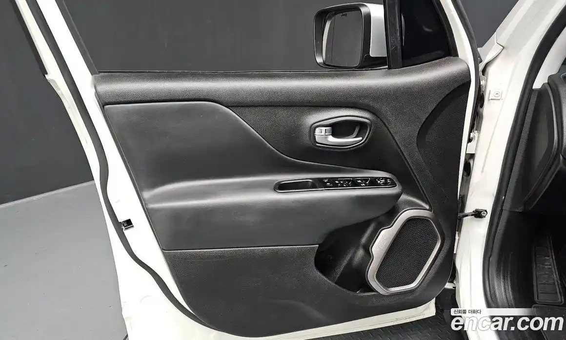 Jeep Renegade 2022 1.3 гидро в Москве № 1350505, фото 14