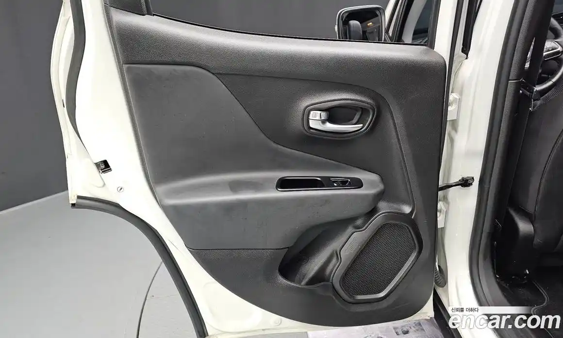 Jeep Renegade 2022 1.3 гидро в Москве № 1350505, фото 15