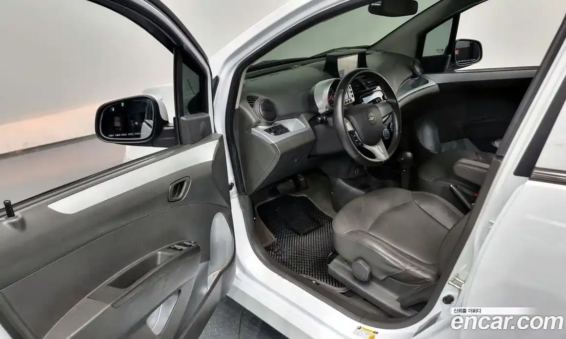 Chevrolet Spark 2013 1.0 гидро в Москве № 1401502, фото 10