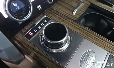 Land Rover Range-Rover 2018 4.4 гидро в Москве № 1405176, миниатюра 12