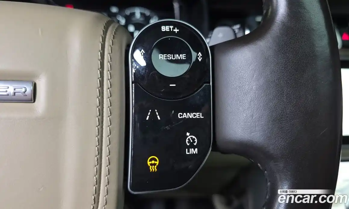 Land Rover Range-Rover 2018 4.4 гидро в Москве № 1405176, фото 27