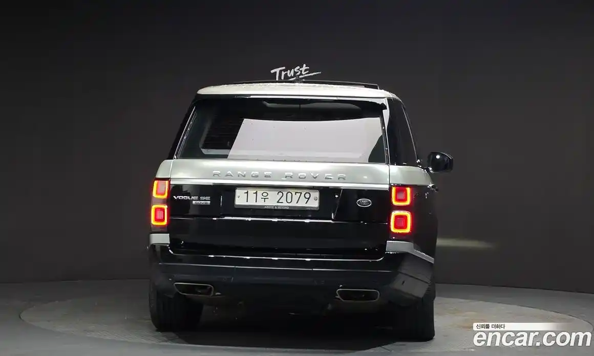 Land Rover Range-Rover 2018 4.4 гидро в Москве № 1405176, фото 4