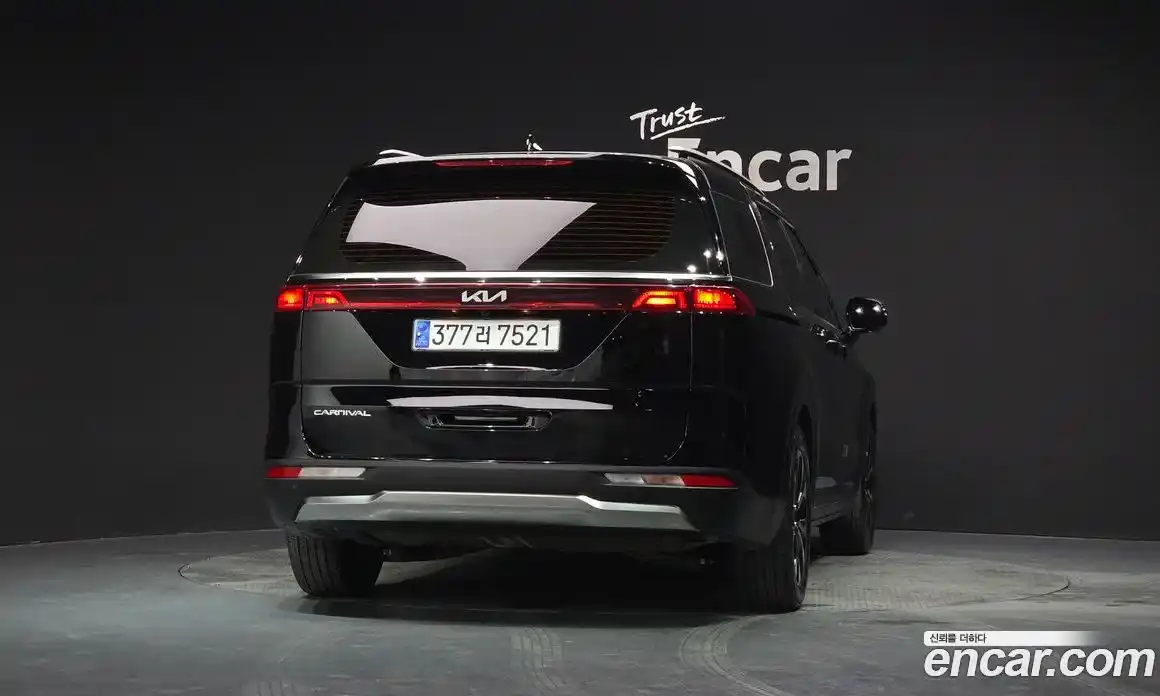 Kia Canival 2021 3.5 гидро в Москве № 1418393, фото 4