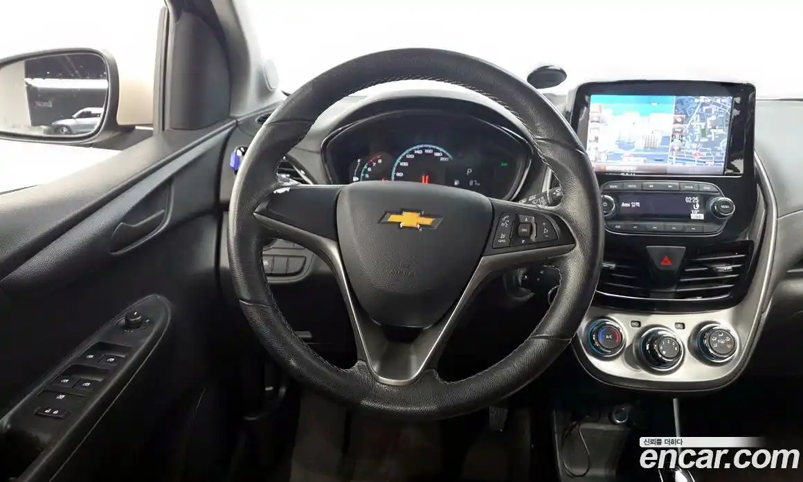 Chevrolet Spark 2016 1.0 гидро в Москве, фото 18