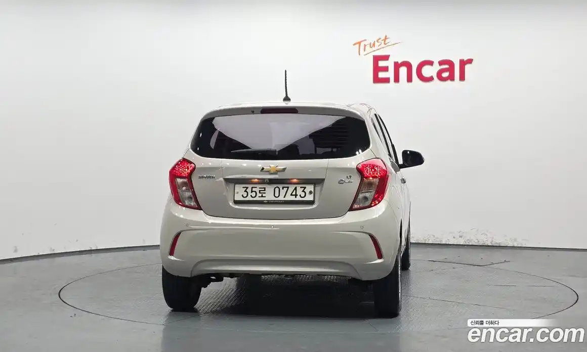 Chevrolet Spark 2016 1.0 гидро в Москве, фото 4
