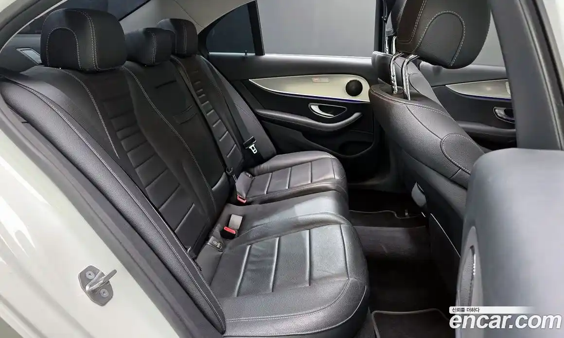 Mercedes-Benz E-Class 2018 2.0 гидро в Москве № 1421961, фото 17
