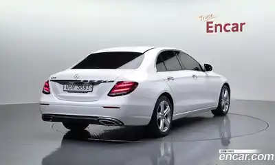 Mercedes-Benz E-Class 2018 2.0 гидро в Москве № 1421961, миниатюра 2