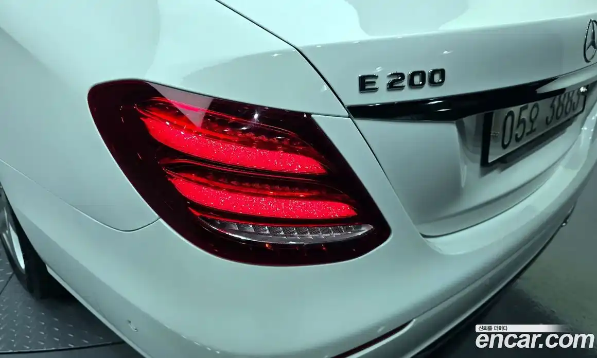 Mercedes-Benz E-Class 2018 2.0 гидро в Москве № 1421961, фото 9