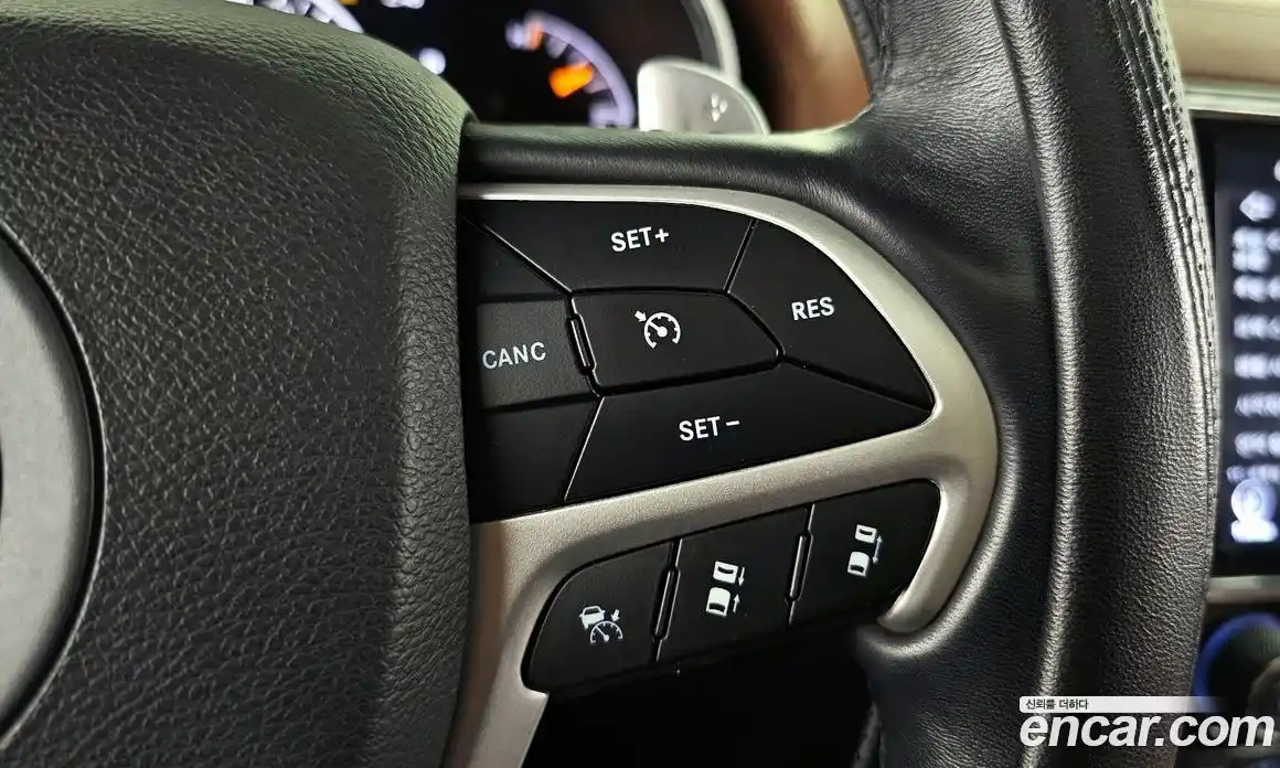 Jeep Cherokee 2021 3.6 гидро в Москве № 1424362, фото 27