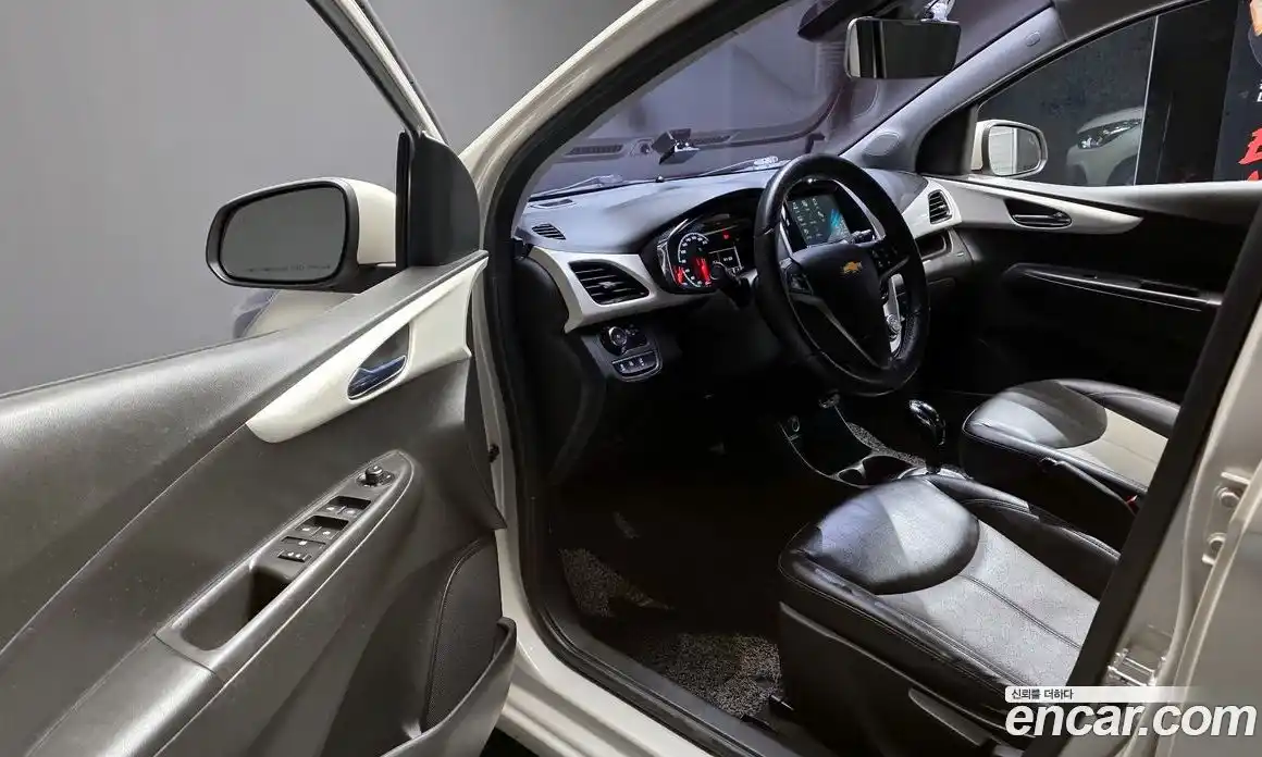 Chevrolet Spark 2016 1.0 гидро в Москве, фото 13