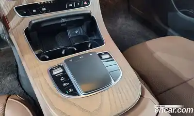 Mercedes-Benz E-Class 2022 2.0 гидро в Москве № 1545182, миниатюра 12