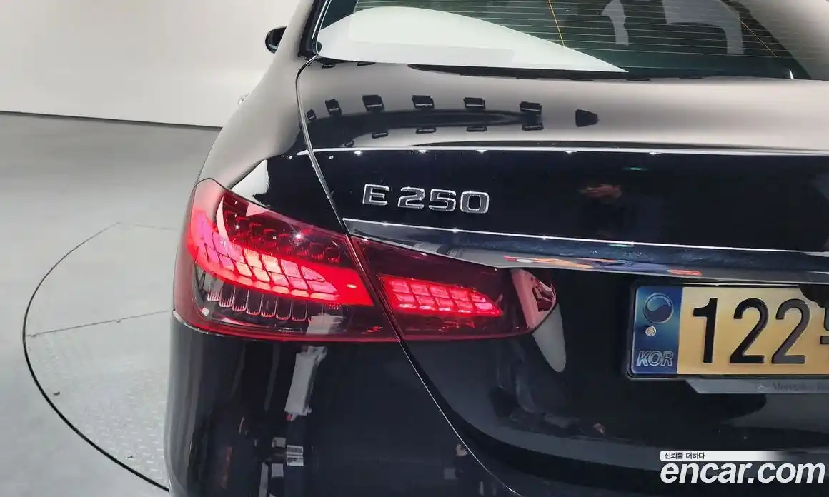 Mercedes-Benz E-Class 2022 2.0 гидро в Москве № 1545182, фото 9