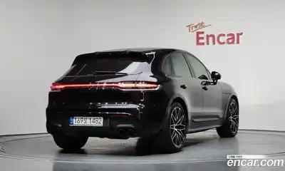 Porsche Macan, 2022