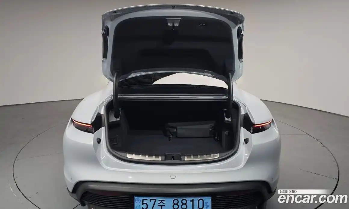 Porsche Taycan 2023 0.1 гидро в Москве № 1547109, фото 25