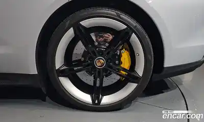 Porsche Taycan 2023 0.1 гидро в Москве № 1547109, миниатюра 6