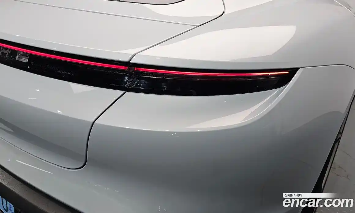 Porsche Taycan 2023 0.1 гидро в Москве № 1547109, фото 8