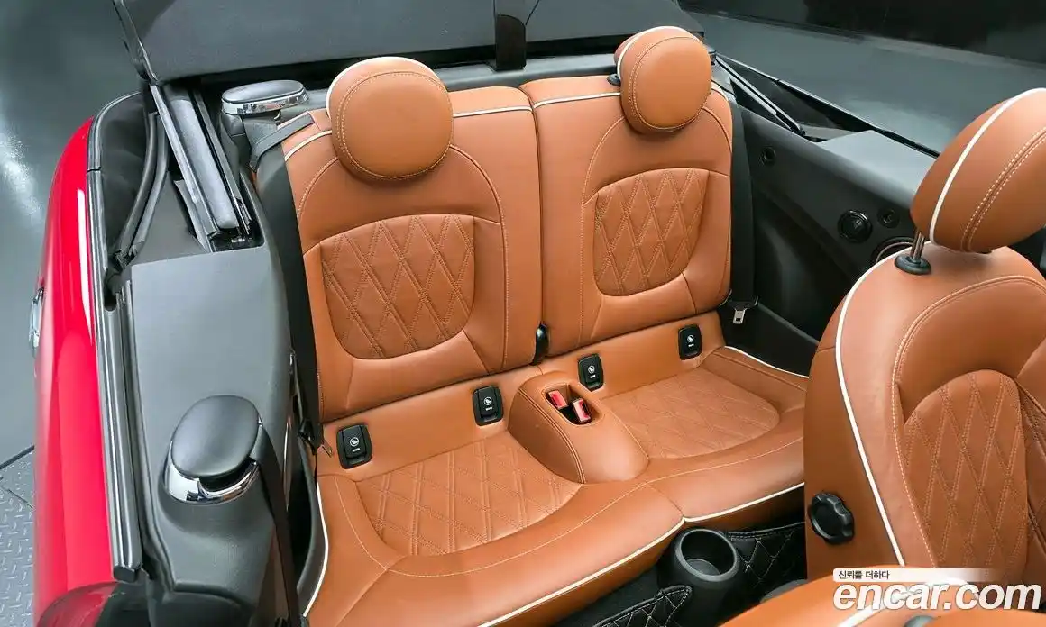 Mini Cooper Convertible 2020 2.0 гидро в Москве № 1548006, фото 17