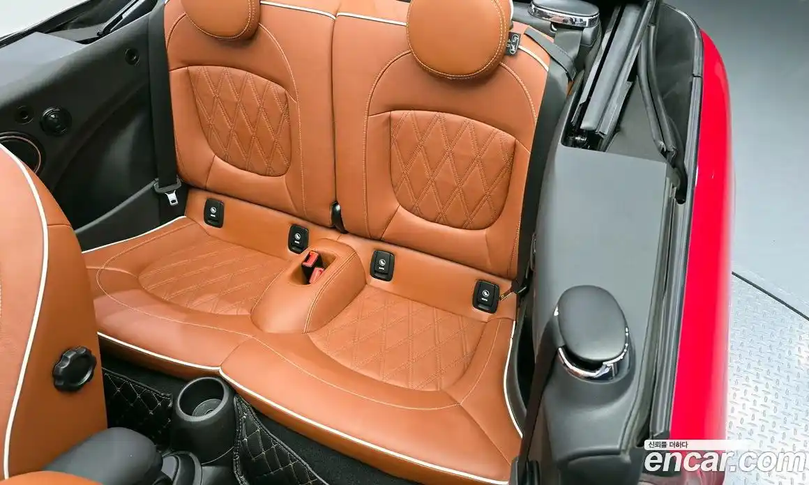 Mini Cooper Convertible 2020 2.0 гидро в Москве № 1548006, фото 30