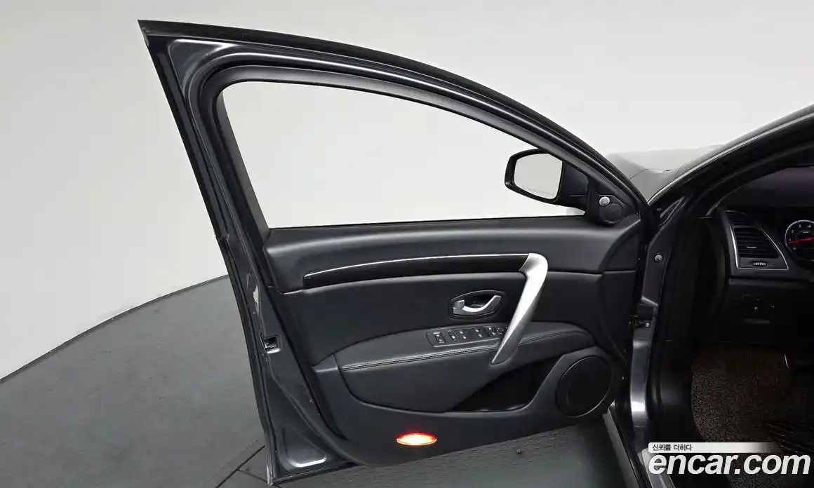 Renault SM7 2019 2.0 гидро в Москве № 1615723, фото 14