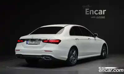 Mercedes-Benz E-Class 2022 2.0 гидро в Москве № 1617254, миниатюра 2