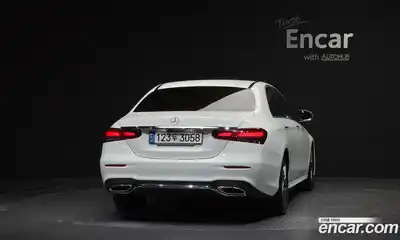 Mercedes-Benz E-Class 2022 2.0 гидро в Москве № 1617254, миниатюра 4