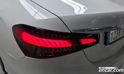Mercedes-Benz E-Class 2022 2.0 гидро в Москве № 1617254, миниатюра 9