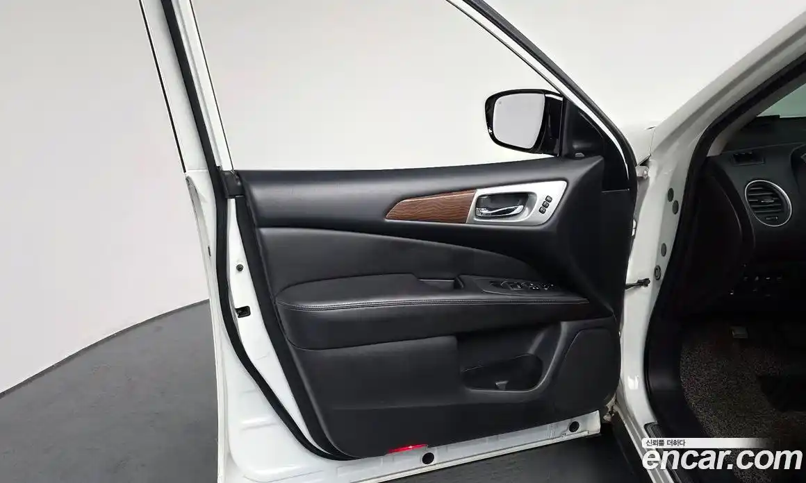 Nissan Pathfinder 2017 3.5 гидро в Москве № 1618078, фото 13