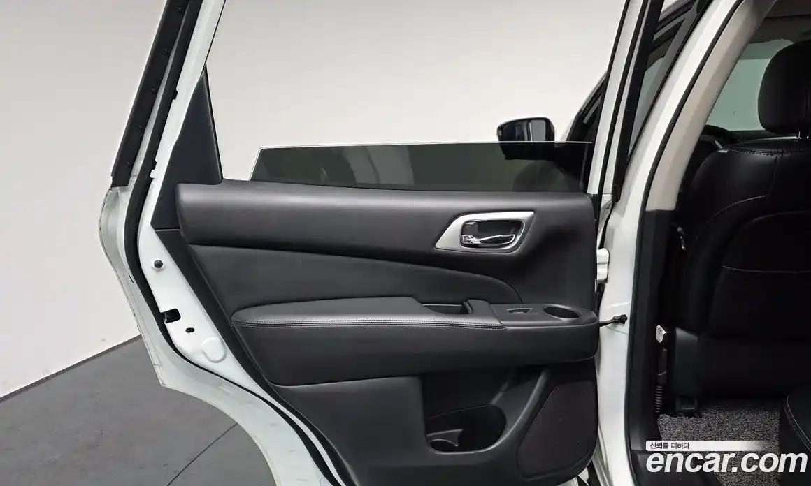 Nissan Pathfinder 2017 3.5 гидро в Москве № 1618078, фото 14