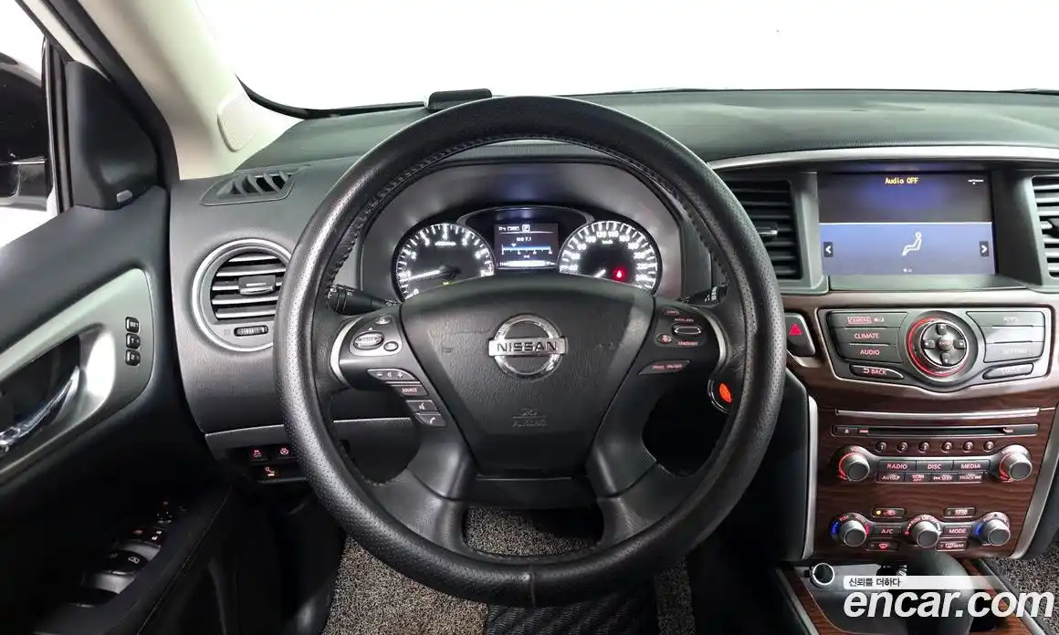 Nissan Pathfinder 2017 3.5 гидро в Москве № 1618078, фото 18
