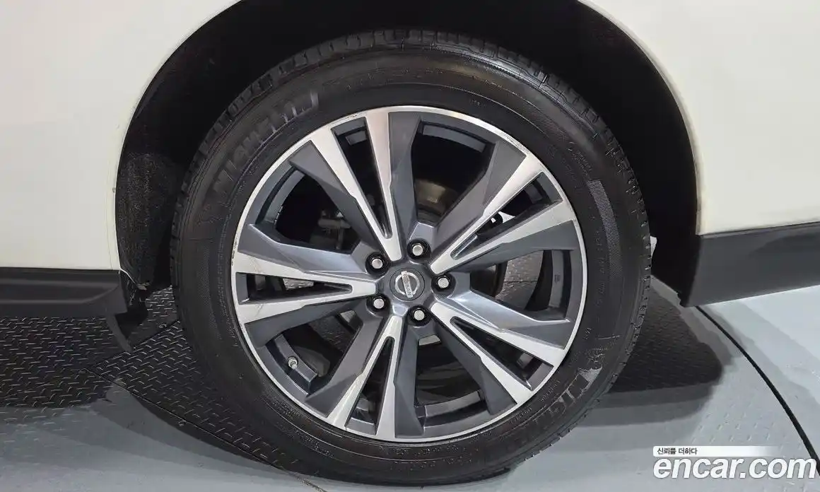 Nissan Pathfinder 2017 3.5 гидро в Москве № 1618078, фото 6