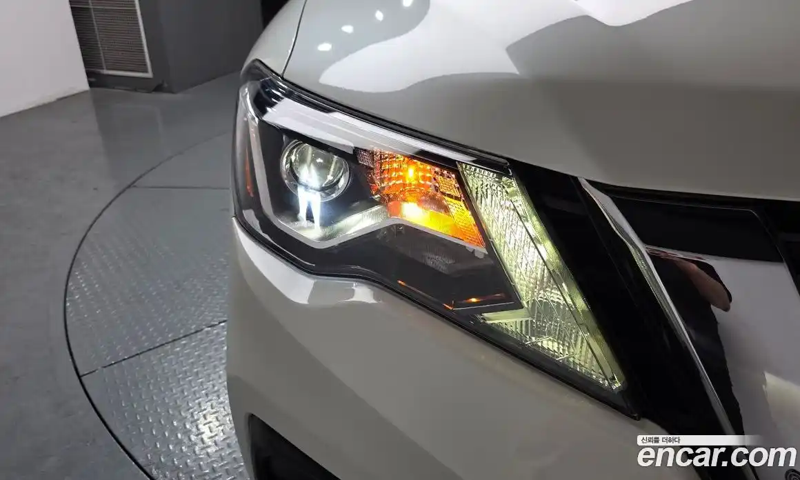 Nissan Pathfinder 2017 3.5 гидро в Москве № 1618078, фото 7