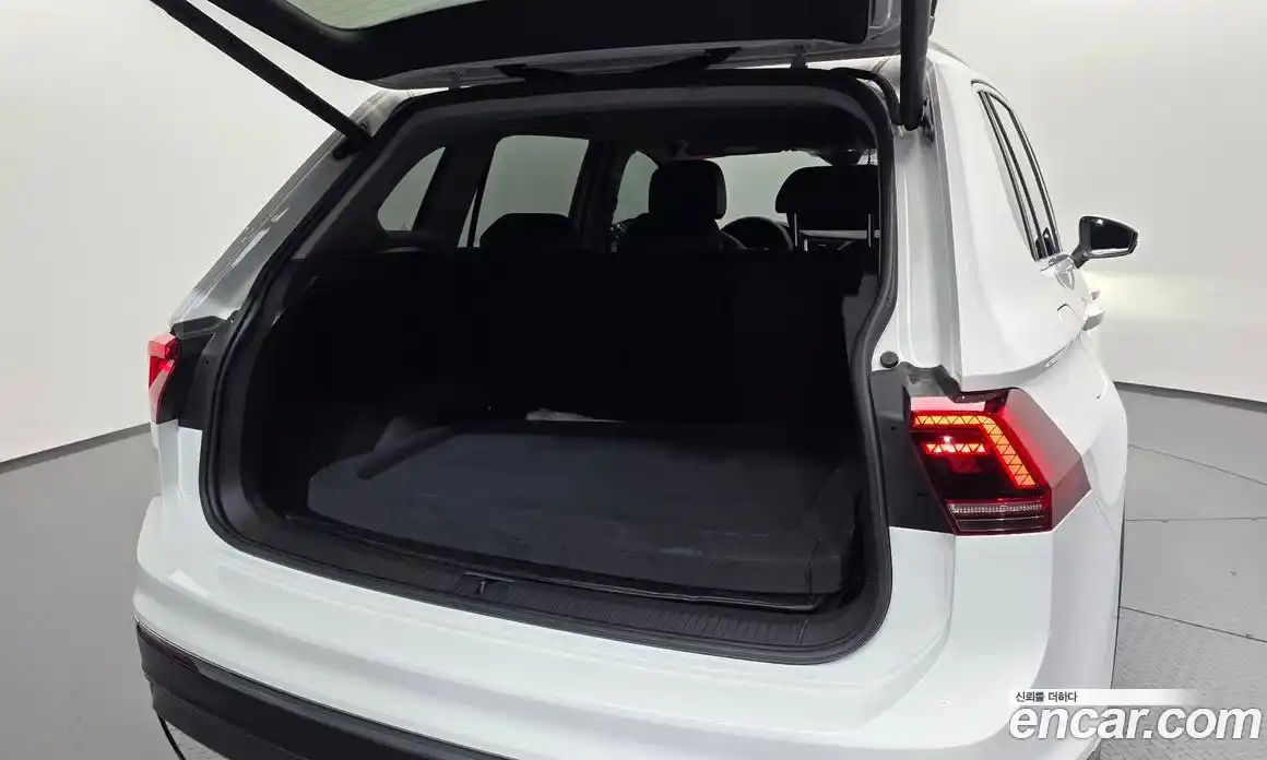 Volkswagen Tiguan 2020 2.0 гидро в Москве № 1623096, фото 32