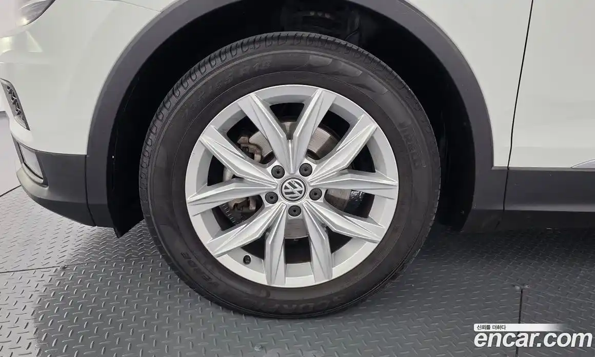 Volkswagen Tiguan 2020 2.0 гидро в Москве № 1623096, фото 4