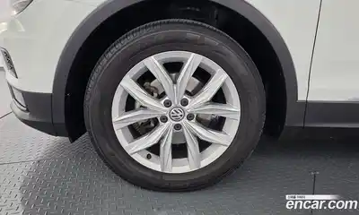 Volkswagen Tiguan 2020 2.0 гидро в Москве № 1623096, миниатюра 4