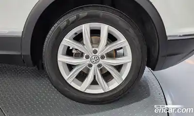 Volkswagen Tiguan 2020 2.0 гидро в Москве № 1623096, миниатюра 6